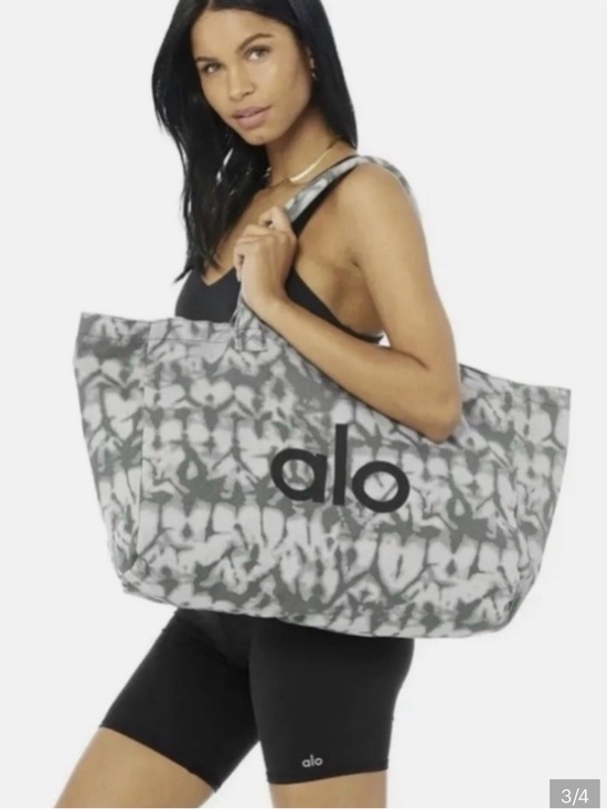 ALO Yoga Handbags - ALO Yoga Gray Tie-Dye Logo Tote